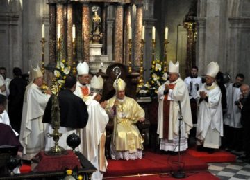 GUADIX. Tomó posesión el nuevo obispo