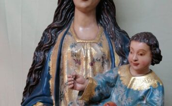 Réplica de la Virgen de la Antigua