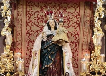 La Junta restaurará  la Virgen de la Paz, de la cofradía de los Favores
