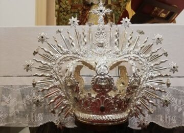 MOTRIL. Nueva coroña y puñal para la Virgen de la Misericordia