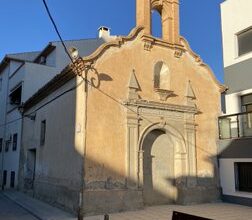 BAZA. Se pide la restauracón de la ermita S. Sebastián para la cofradía de los Méndez