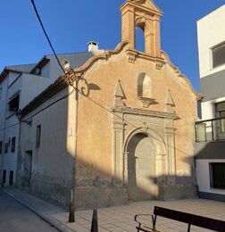 BAZA. Se pide la restauracón de la ermita S. Sebastián para la cofradía de los Méndez