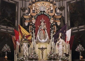 Hoy procesión de la Virgen del Rosario Coronada
