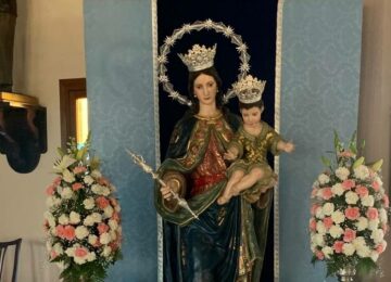 María Auxiliadora, desde el Perpetuo Socorro y con capilla musical