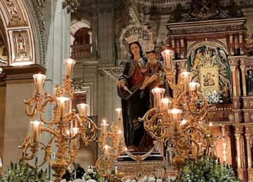 Así llegó María Auxiliadora a la Catedral