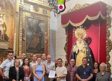 La banda de Cúllar Vega con Los Estudiantes