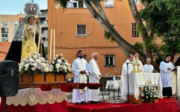 MOTRIL. La Virgen de la Victoria salio a la calle